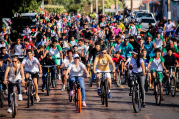 Pedalada Contra o Bullying mobiliza mais de 500 pessoas em Morrinhos